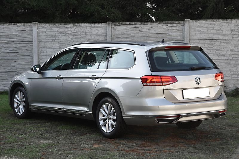 Volkswagen Passat 2.0 TDi CR DSG COMFORTLINE, TZ - fotka 3 z 50