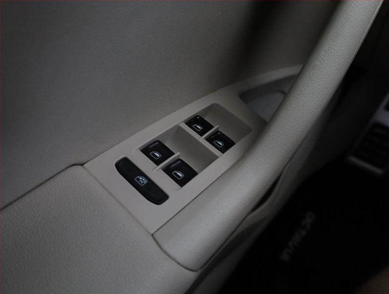 Škoda Octavia (2013) 1.6 TDI, Automat, Serv.kniha - fotka 16 z 21