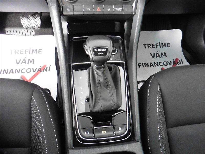 Škoda Karoq 2,0 TDi Style 4x4 DSG, nové ČR - fotka 15 z 24