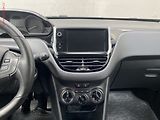 Peugeot 2008 (2018) 1.2 PT, ČR, Active, +kola - náhled 12