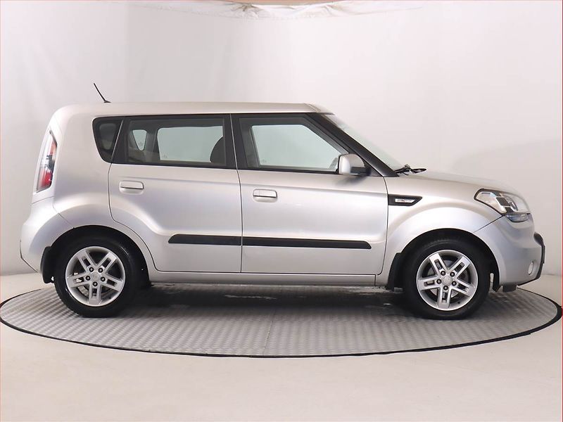 Kia Soul (2009) 1.6 CVVT, levný provoz - fotka 6 z 15