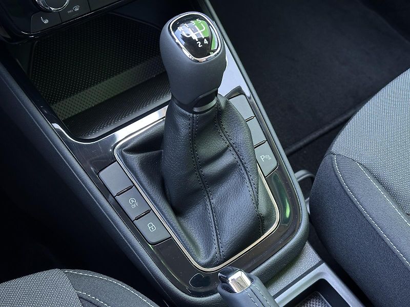 Škoda Fabia 1.0TSi 95PS LED V.Cockpit 2Z.C - fotka 32 z 40