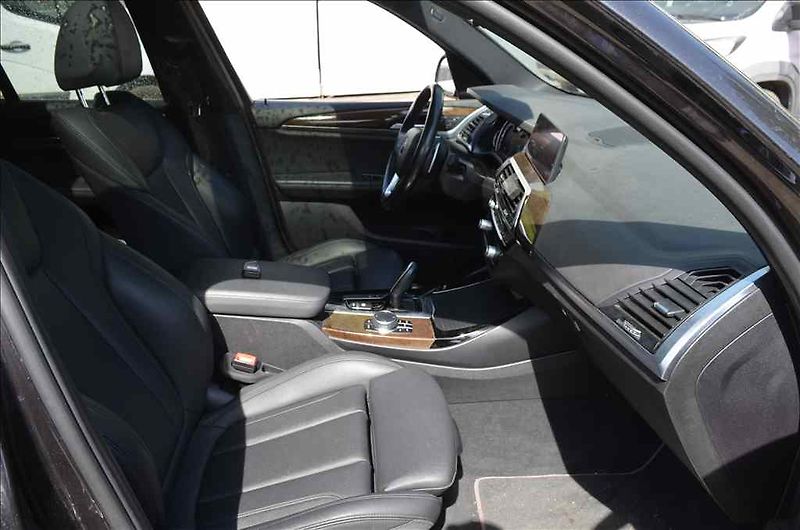 BMW X3 (2019) XDRIVE 30I - fotka 19 z 21