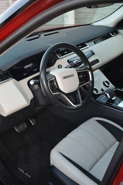 Land Rover Range Rover Velar (2021) P250 R-Dynamic AWD - fotka 17 z 30