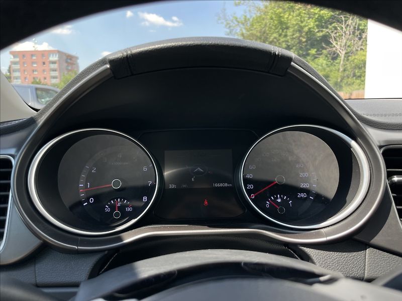 Kia Ceed 1,5 T-GDI Combi Top PDC  SW - fotka 9 z 22