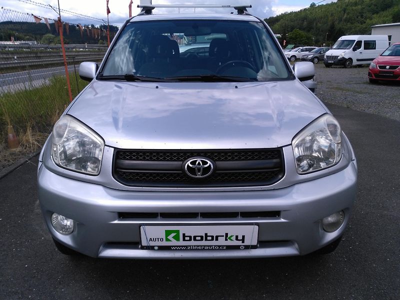 Toyota RAV4 2,0i /110 kW/ 4x4 - fotka 21 z 23