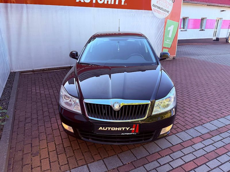 Škoda Octavia 1.6 MPi Ambiente, ČR - fotka 2 z 20