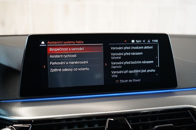BMW Řada 5 540d xDrive, Tažné, Ventilace - fotka 32 z 49