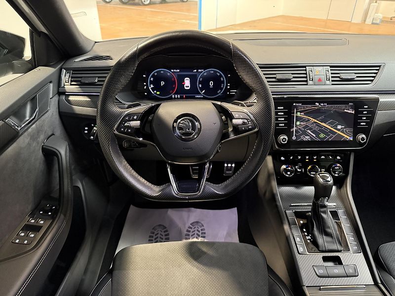 Škoda Superb 2.0 TDI 110kW SportLine Combi - fotka 6 z 14