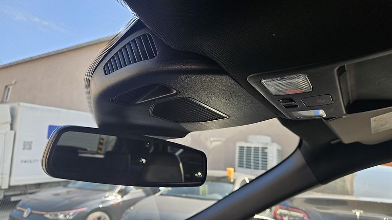 Ford Kuga (2021) 2.0 EB 140kW ST-line 4x4 AT8  - fotka 33 z 36