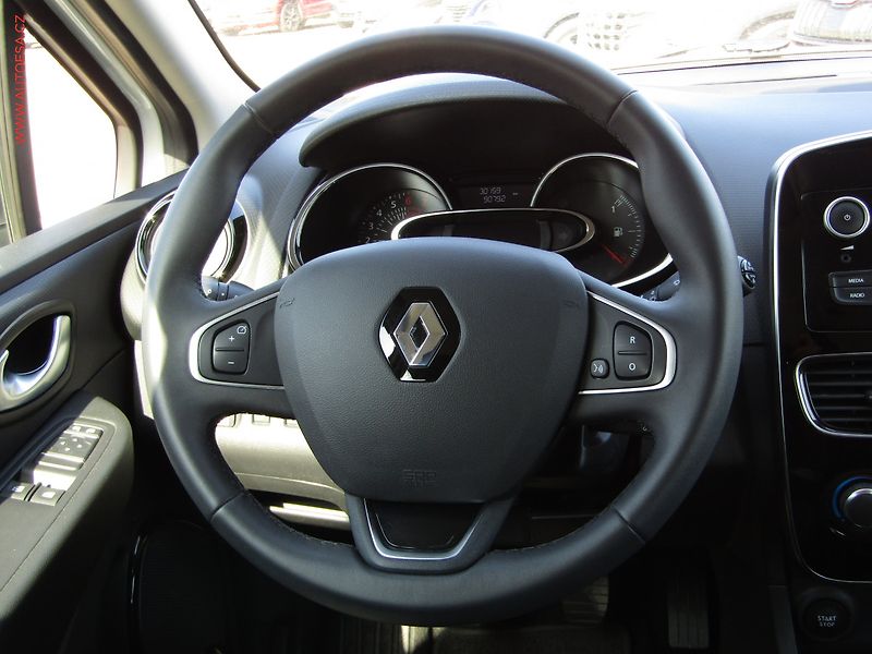 Renault Clio (2018) 0.9 TCe, 1.maj,ČR, AC - fotka 12 z 15