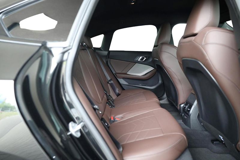 BMW Řada 2 M235 xDrive Gran Coupe - fotka 6 z 26