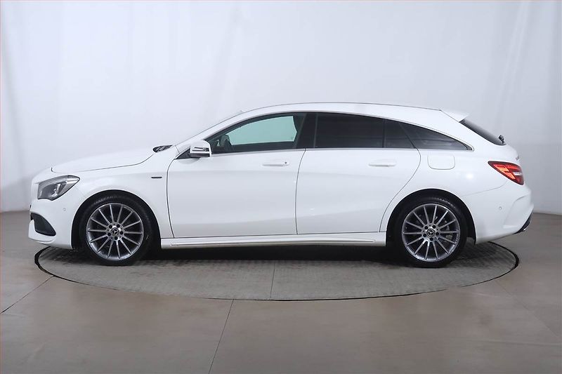 Mercedes-Benz CLA (2018) AMG Paket 200 CDI, Automat - fotka 3 z 22