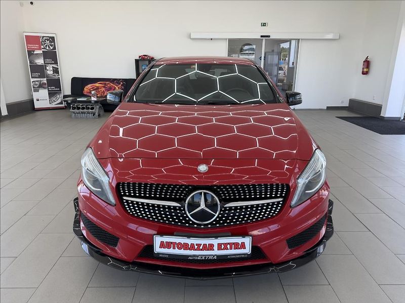Mercedes-Benz Třídy A 2,0 i, 250 SPORT,aut,navi, - fotka 2 z 28