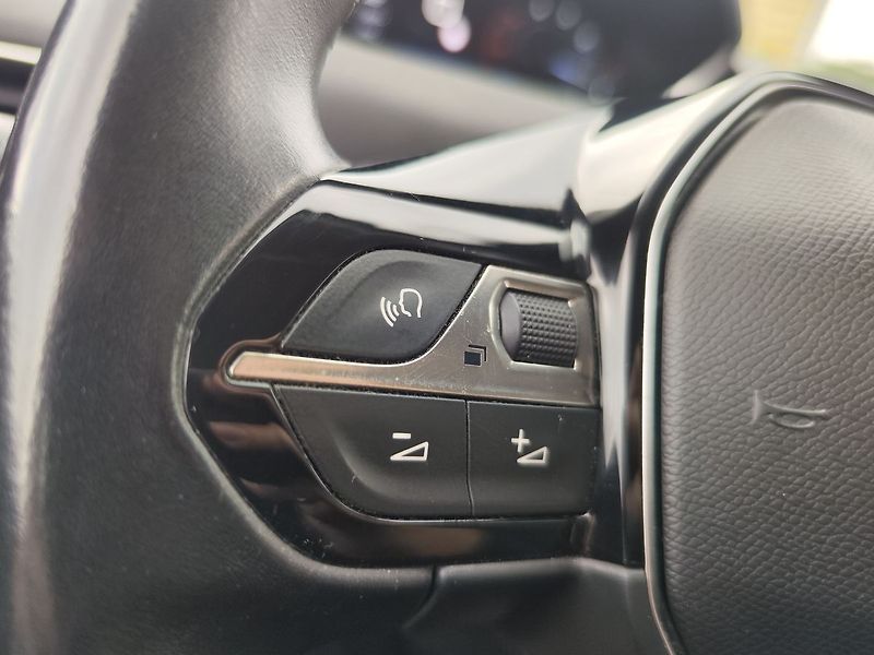 Peugeot 5008 1.5 HDI/96kW Servisováno - fotka 23 z 29