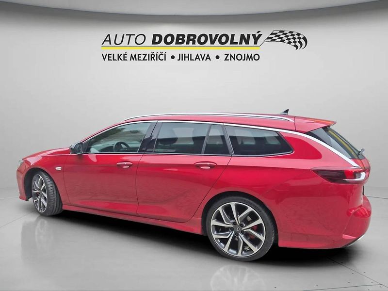 Opel Insignia GSi Sports Tourer F 2.0 SHT & - fotka 4 z 49