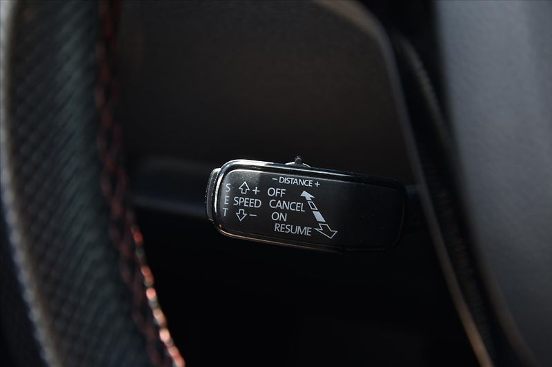 Škoda Octavia RS 2.0TSI 180kW NAVI ACC - fotka 16 z 27