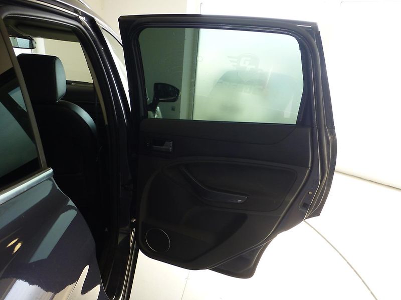 Ford Kuga (2011) 2,0TDCI-120KW*VYHŘ.S*PANOR*4X4 - fotka 22 z 26