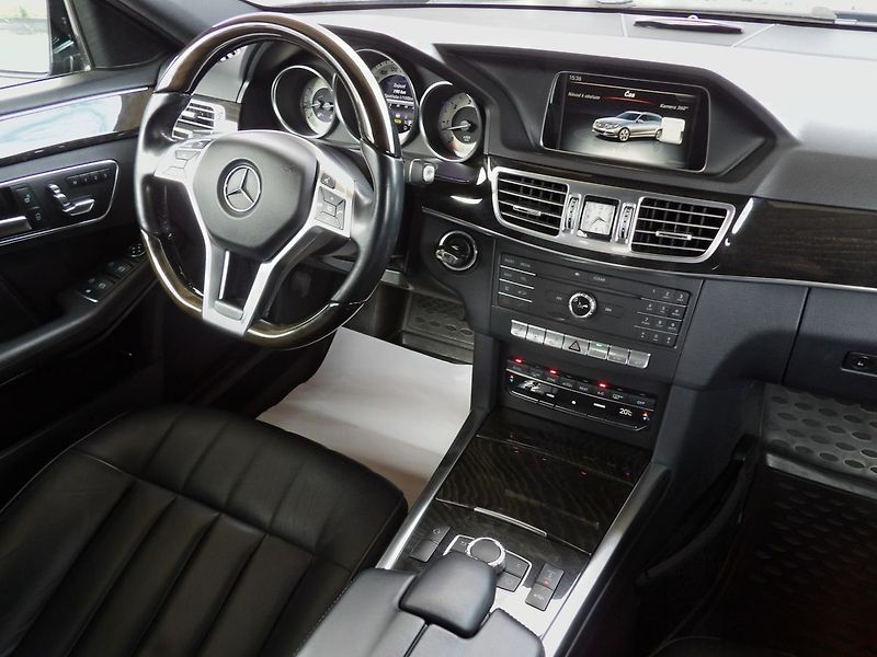 Mercedes-Benz Třídy E 350d 4Matic Airmatic TZ 360° - fotka 26 z 37