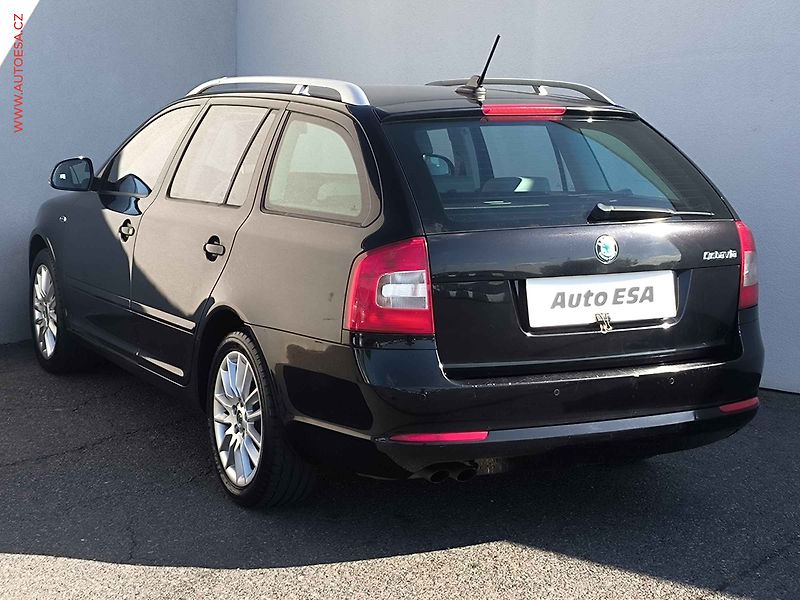 Škoda Octavia (2011) 2.0TDi, ČR, servis.kniha - fotka 6 z 23