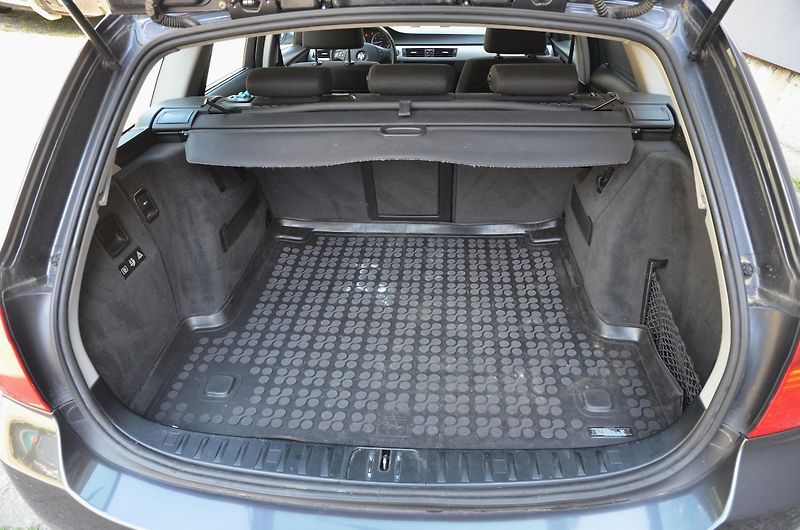 BMW Řada 3 (2008) 318i 105kW Touring / TAŽNÉ - fotka 9 z 31