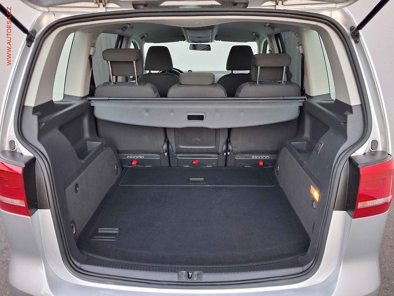 Volkswagen Touran (2013) 1.6TDi, Trendline - fotka 7 z 15