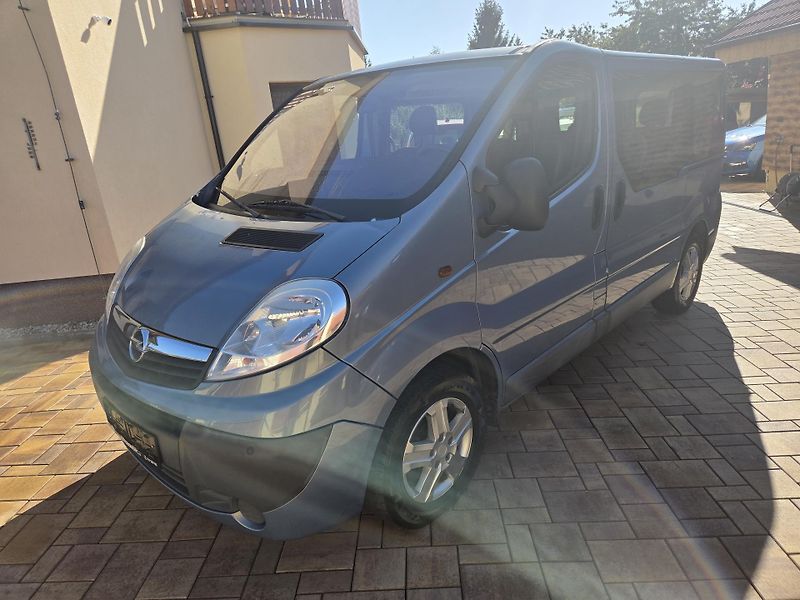 Opel Vivaro 2.0CDTI 84kw 8Míst - fotka 3 z 33