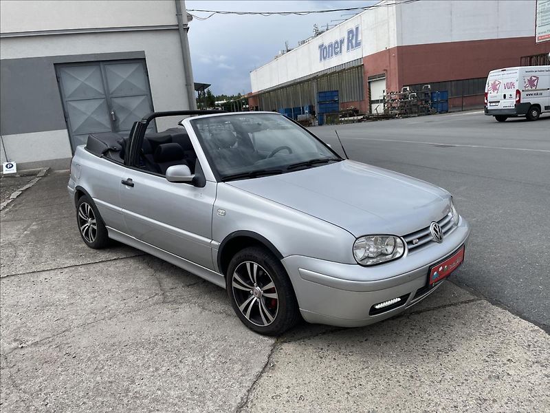 Volkswagen Golf 2,0i 85kW*Pěkný stav* - fotka 10 z 44