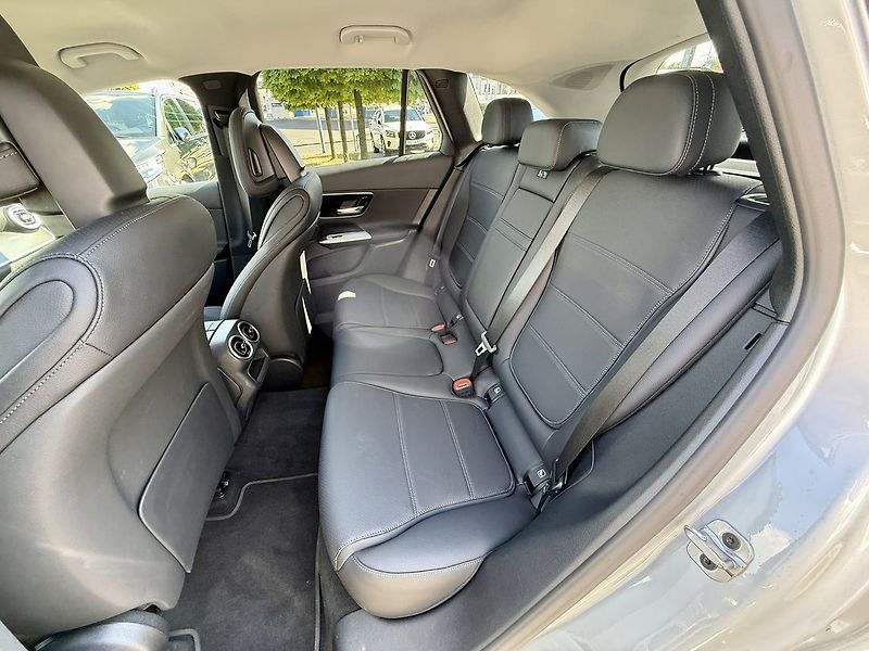 Mercedes-Benz GLC (2025) 220 d 4MATIC - fotka 16 z 47
