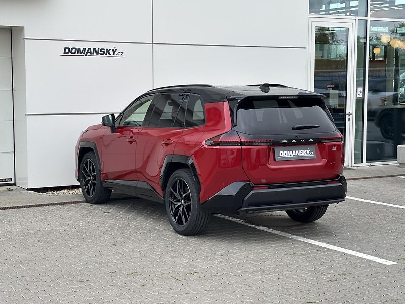 Toyota RAV4 (2026) GR SPORT 2,5 PHEV 4X4 AT - fotka 4 z 14