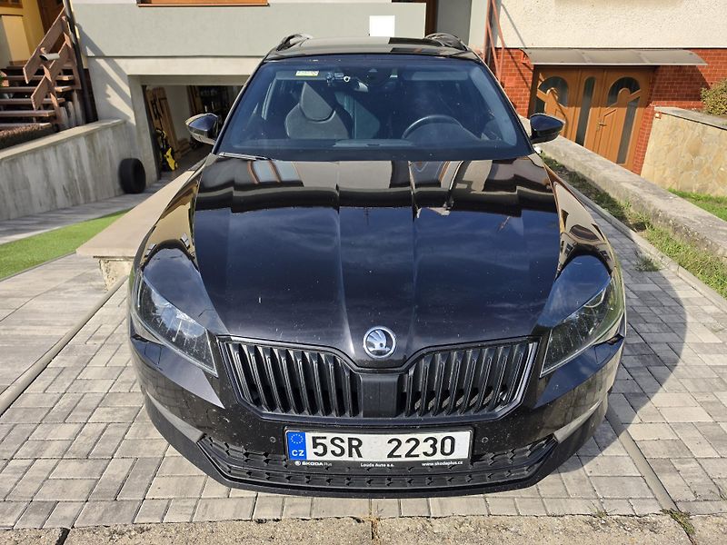 Škoda Superb (2018) SportLine 2.0 TDI 140kW 4x4 - fotka 2 z 32