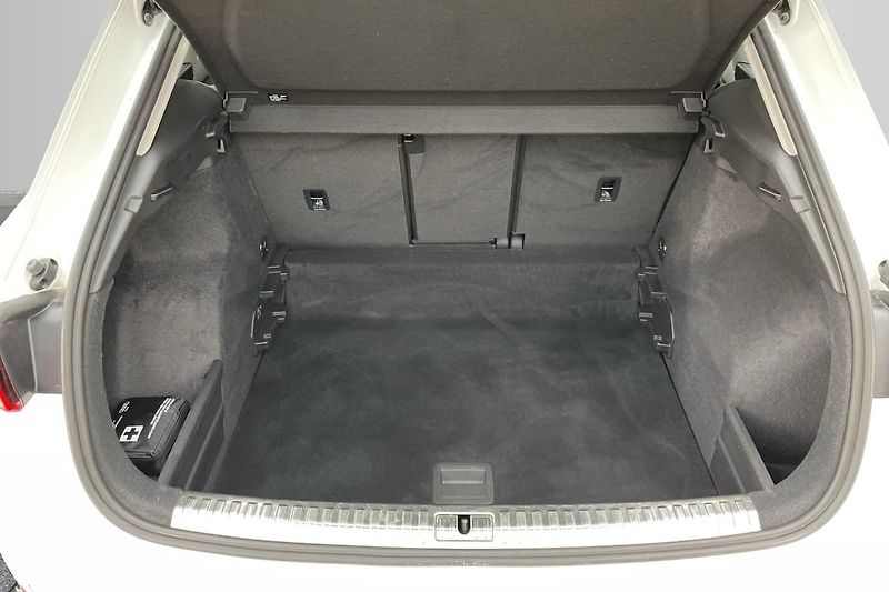 Audi Q3 35TFSI S Tronic Cockpit LED AC - fotka 14 z 15