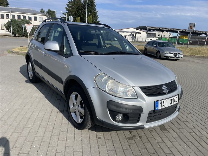 Suzuki SX4 1,6 i 79kw 4x4 KLIMA CZauto 2m - fotka 35 z 35