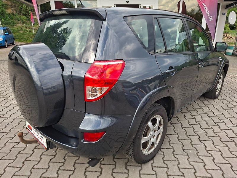 Toyota RAV4 (2007) 2.2 D-CAT 130kW 4X4 -TAŽ.ZAŘ. - fotka 8 z 35