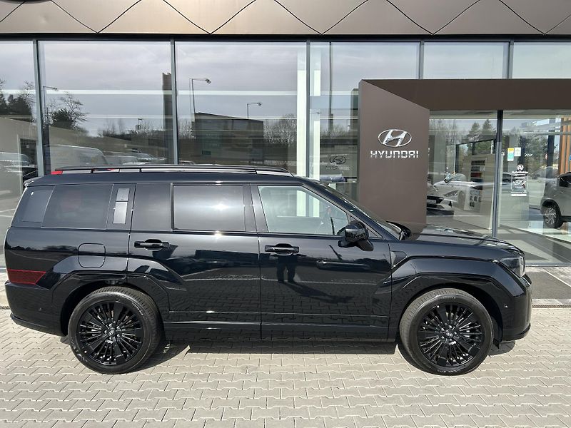 Hyundai Santa Fe 7S 1,6 T HEV 4X4 CALLIGRAPHY - fotka 4 z 44