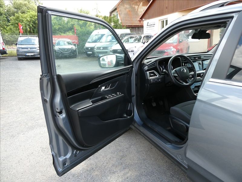 SsangYong Korando 1,5 T-GDI 120kW Style,ČR - fotka 17 z 38