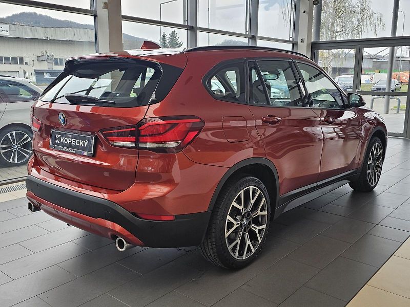 BMW X1 xDrive18d - fotka 7 z 28