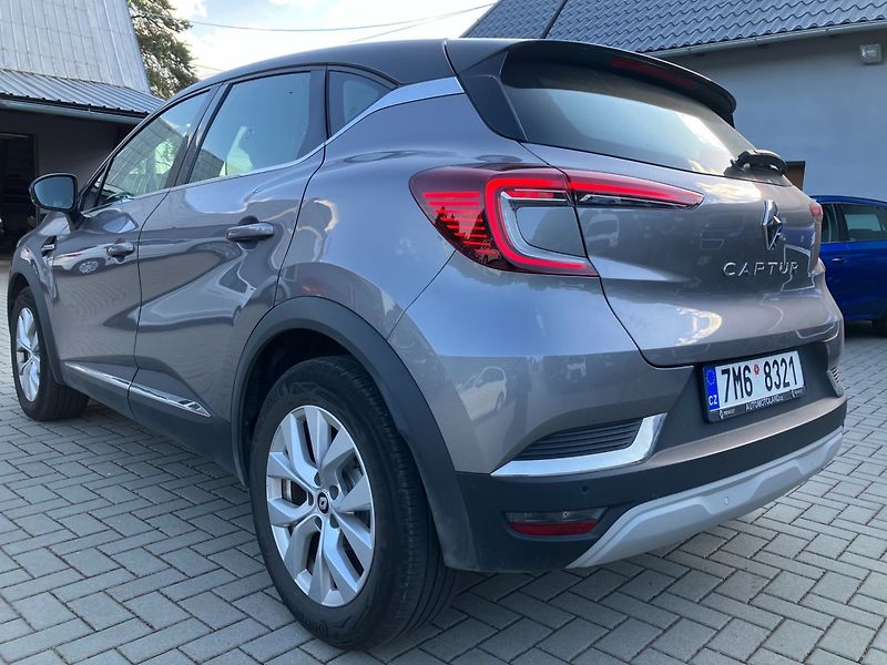 Renault Captur (2023) INTENS TCE 140 EDC 1.MAJ.ČR - fotka 8 z 33