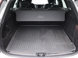 Volvo XC60 2.0 B4 145kW R-Design CZ Aut. - náhled 10