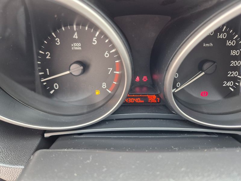 Mazda 5 (2011) 1.8 i 7míst TOP STAV - fotka 26 z 33