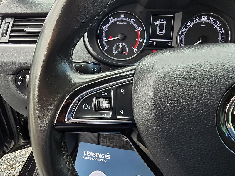 Škoda Octavia 1.4TSI NAVI NEHAVAROVÁNO 1Maji - fotka 26 z 26