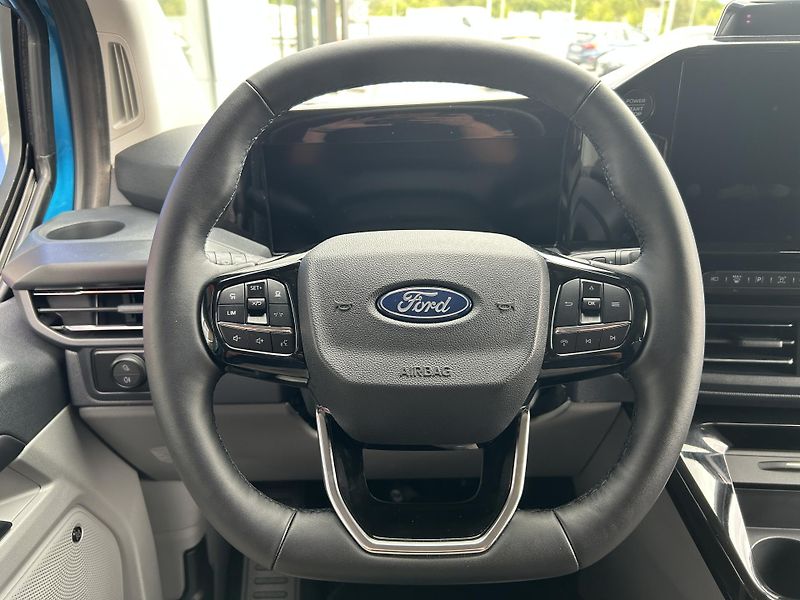 Ford Tourneo Custom Titanium X L2 SPACÍ VESTAVBA - fotka 27 z 42