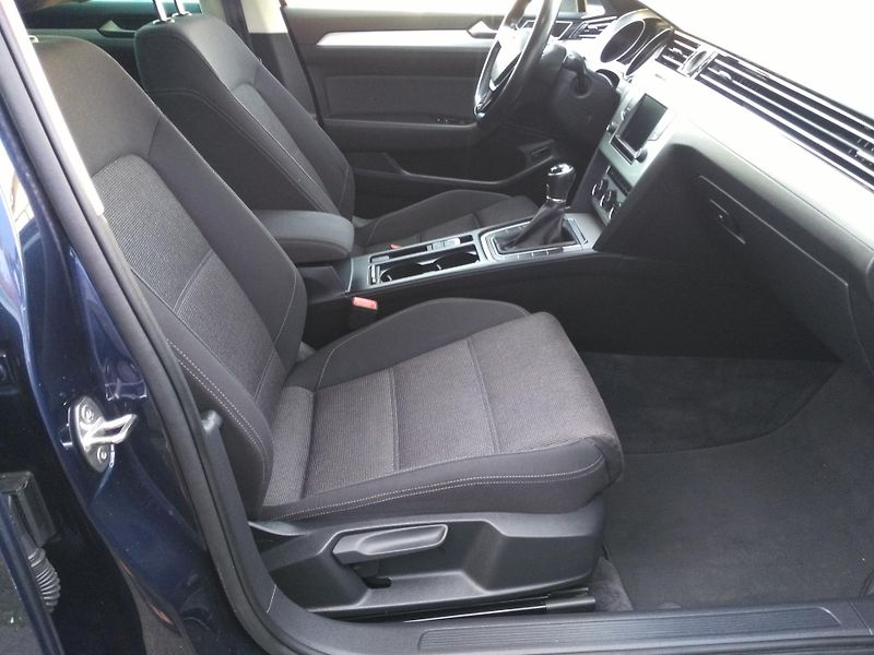 Volkswagen Passat 1,4 TSI  /110 kW/  - fotka 37 z 45