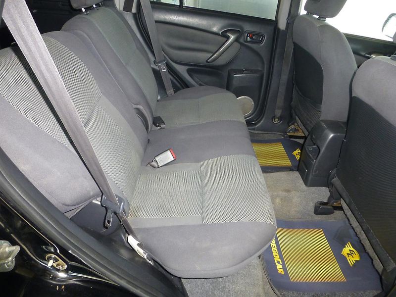 Toyota RAV4 (2004) 2,0D*DIGI**ALU**PARK.S***4X4 - fotka 21 z 24