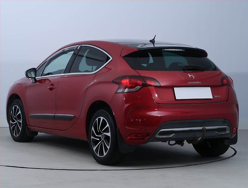 Citroën DS4 (2015) 1.6 e-HDi, Serv.kniha, Navi - fotka 4 z 18