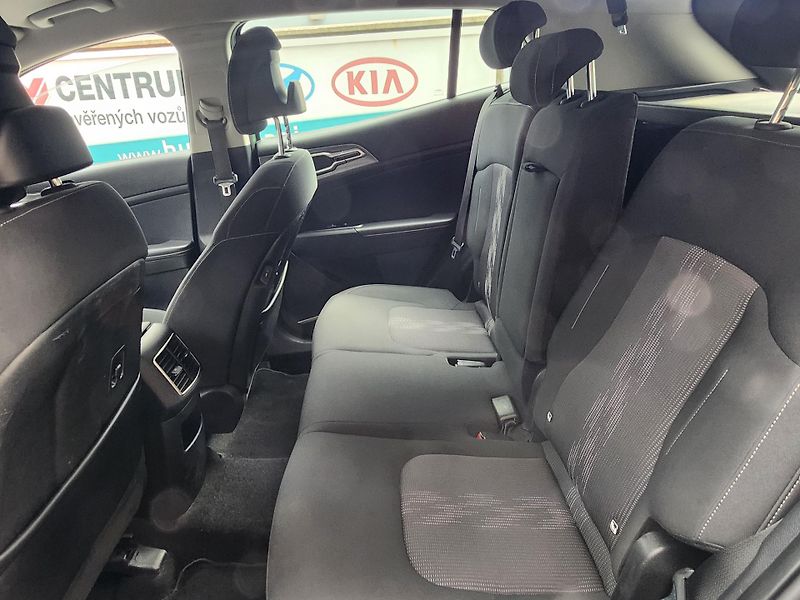 Kia Sportage 1.6-PHEV-1.MAJITEL-V ZÁRUCE - fotka 12 z 13