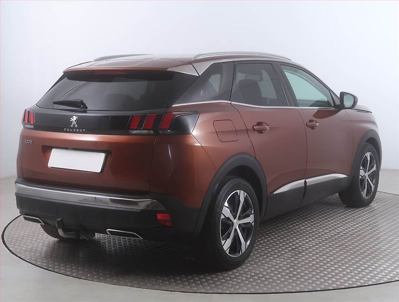 Peugeot 3008 (2018) 1.6 BlueHDi, Automat - fotka 5 z 17