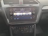 Volkswagen Tiguan (2017) R-Line 2.0 TDI, 4X4, Automat - náhled 12