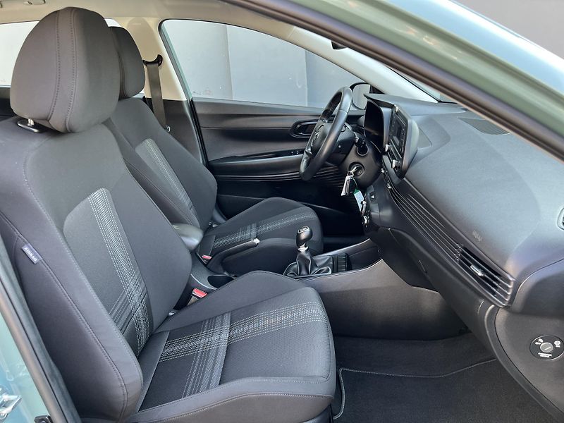 Hyundai Bayon 1.2i Comfor 1.Maj ČR DPH Klima - fotka 29 z 40