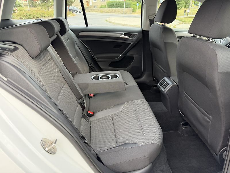 Volkswagen Golf Combi VII 1,6 TDi/85kW - fotka 45 z 66
